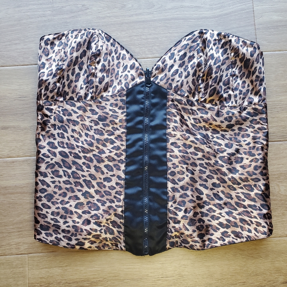 Shirley Of Hollywood Women's Plus-Size Satin Reversible Corset Top - Picture 5 of 7